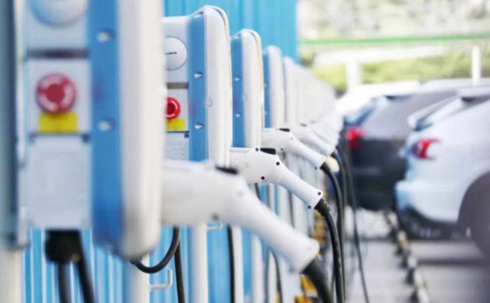 新能源充電樁技術創新行業標準：推動綠色出行的重要一環